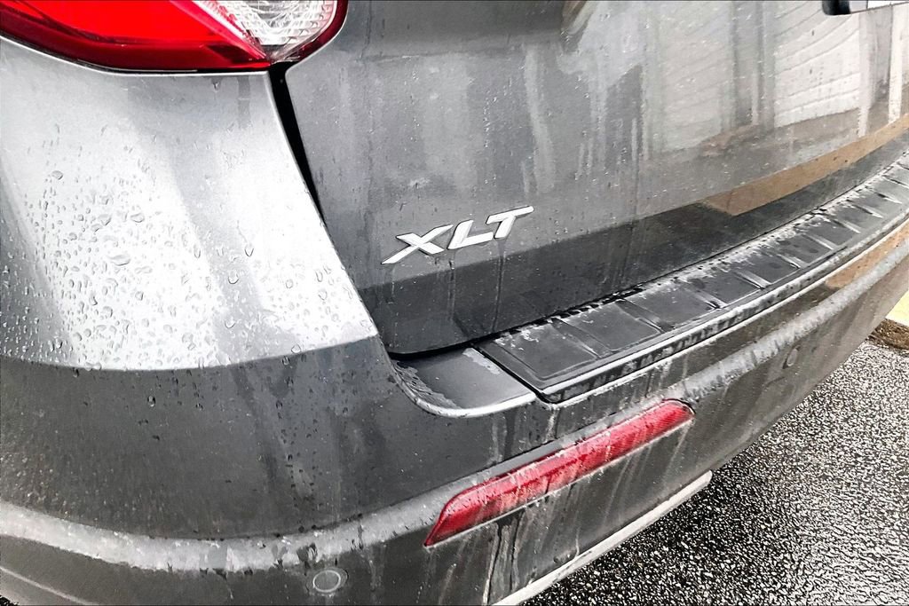 Used 2020 Ford Explorer XLT w/ Equipment Group 202A image 7