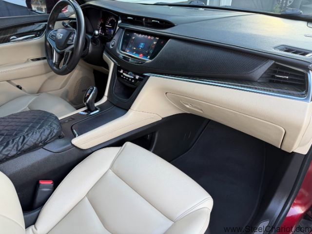 Used 2017 Cadillac XT5 FWD w/ LPO, Wheel Lock Package image 18