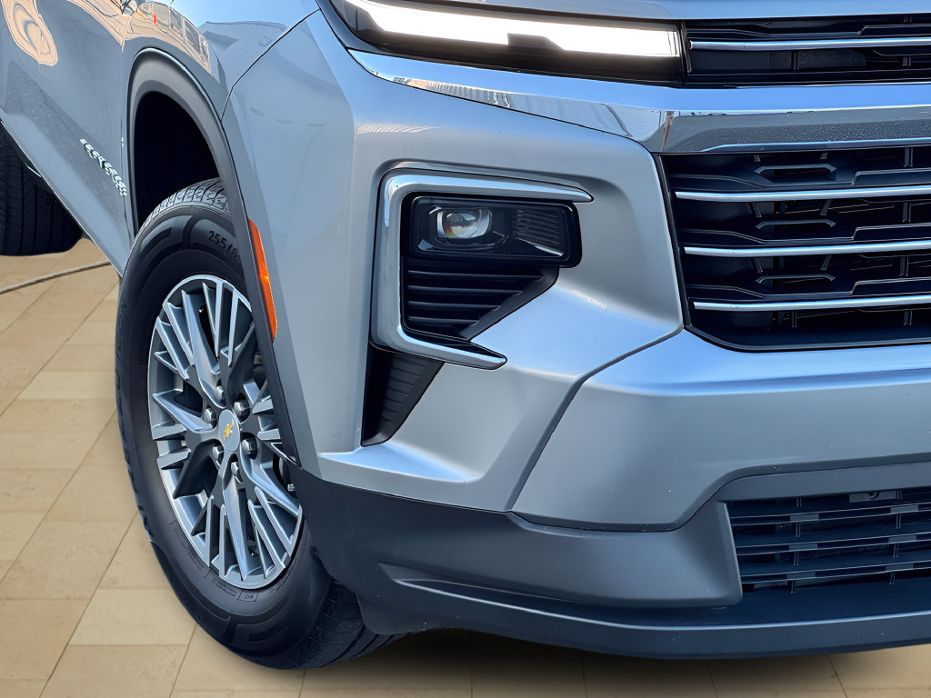 Used 2024 Chevrolet Traverse LT FWD image 44