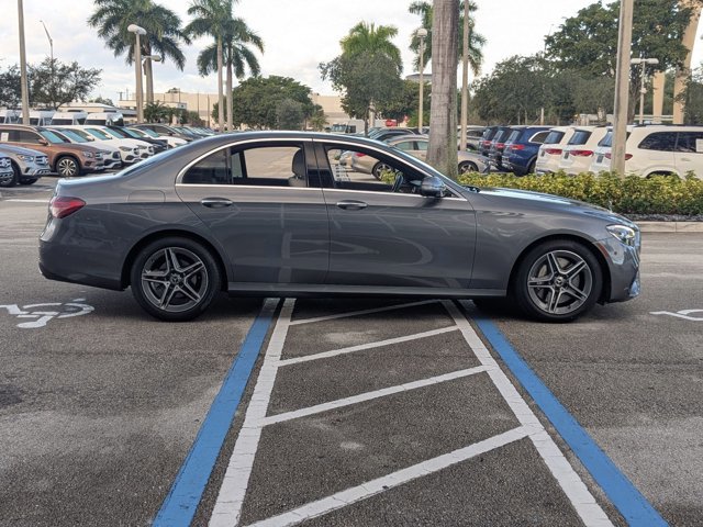 Used 2023 Mercedes-Benz E 350 Sedan image 4