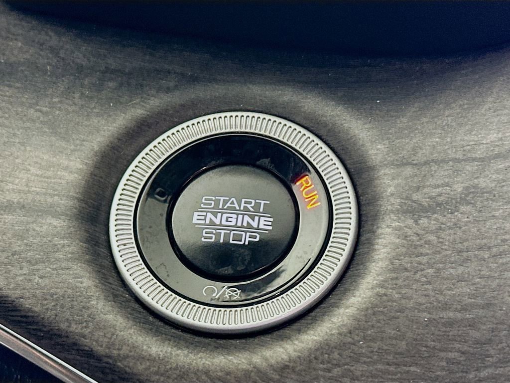 Certified 2024 Jeep Grand Cherokee Overland image 23