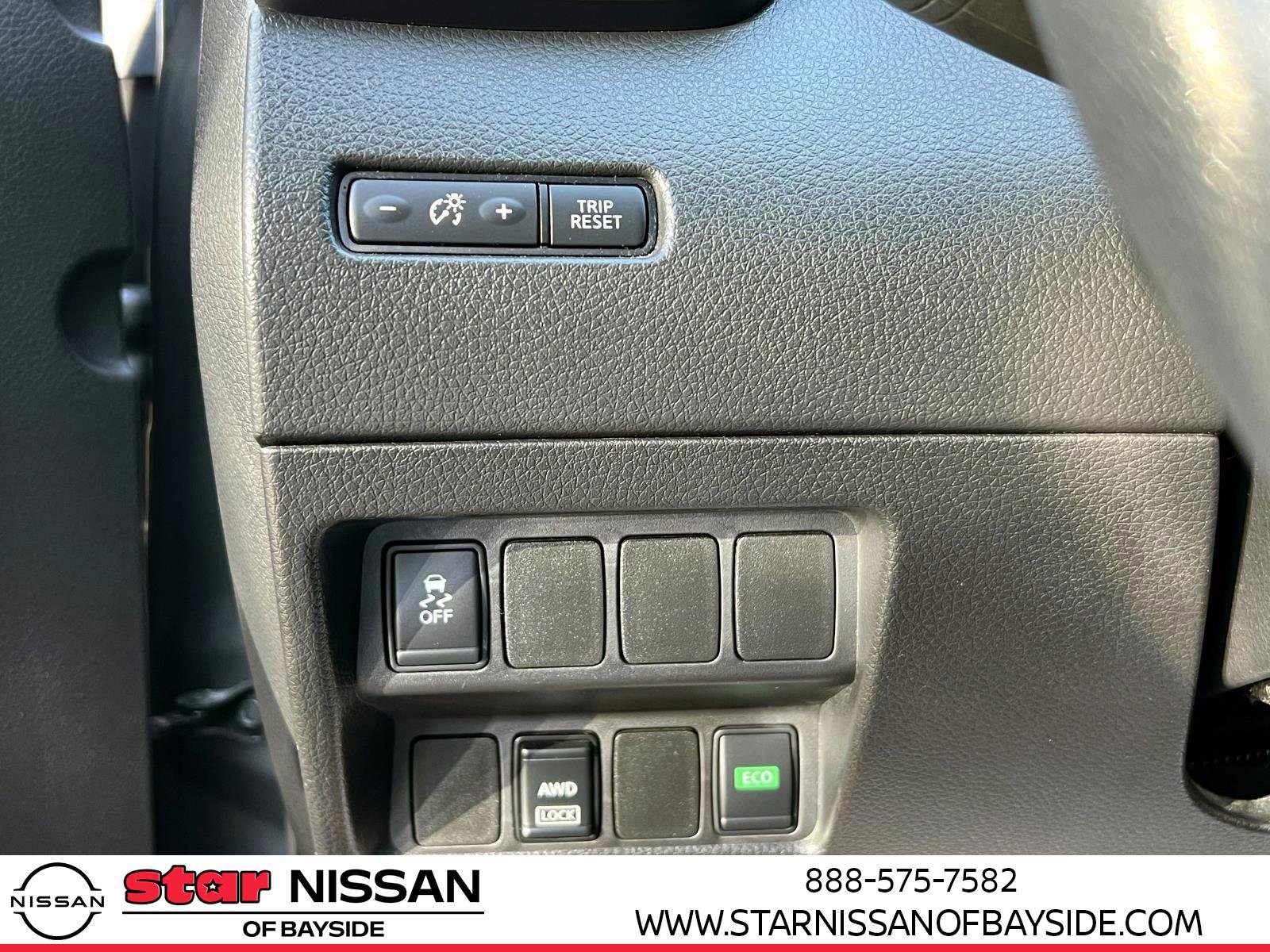 Used 2017 Nissan Rogue Sport SV AWD/4WD image 19