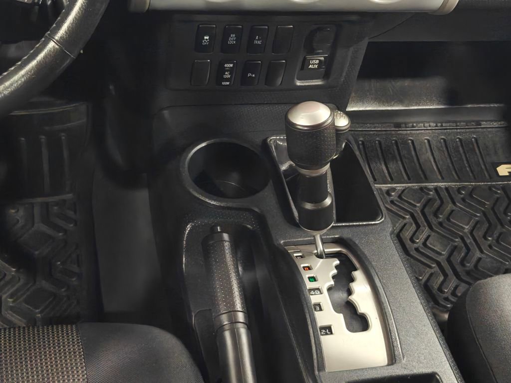 Used 2014 Toyota FJ Cruiser 4WD w/ Upgrade Package image 8