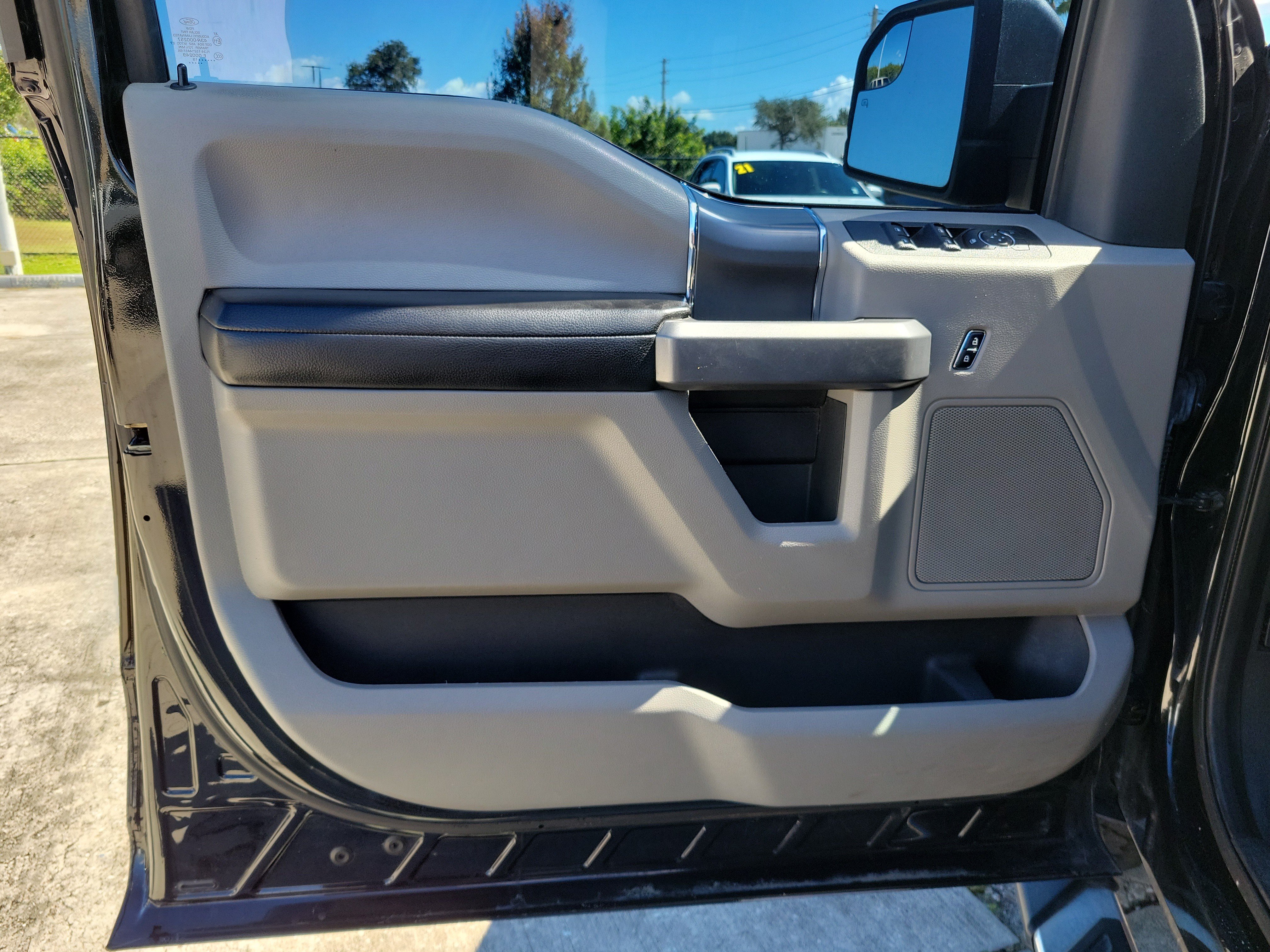 Used 2019 Ford F150 XLT w/ Equipment Group 302A Luxury RWD image 14