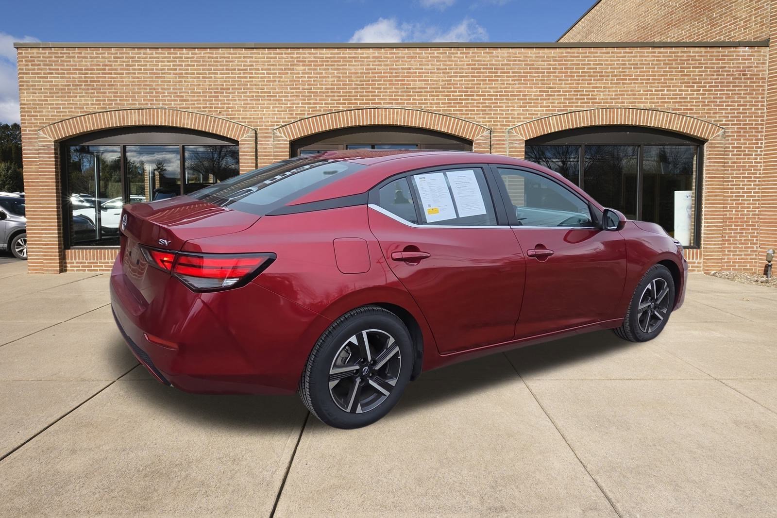 Used 2024 Nissan Sentra SV image 3