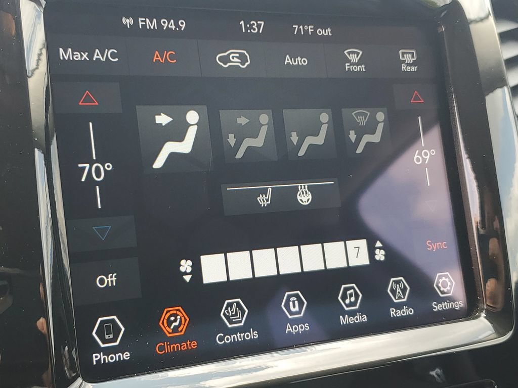 Used 2020 Jeep Cherokee Limited AWD/4WD image 13