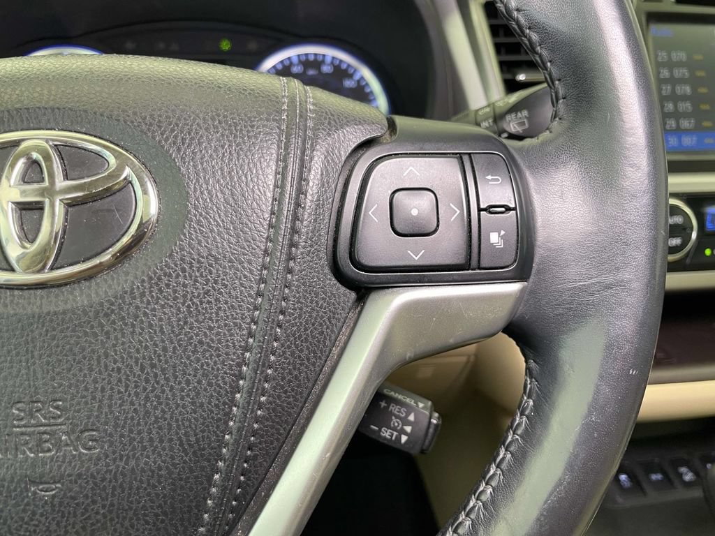 Used 2015 Toyota Highlander XLE AWD/4WD image 33