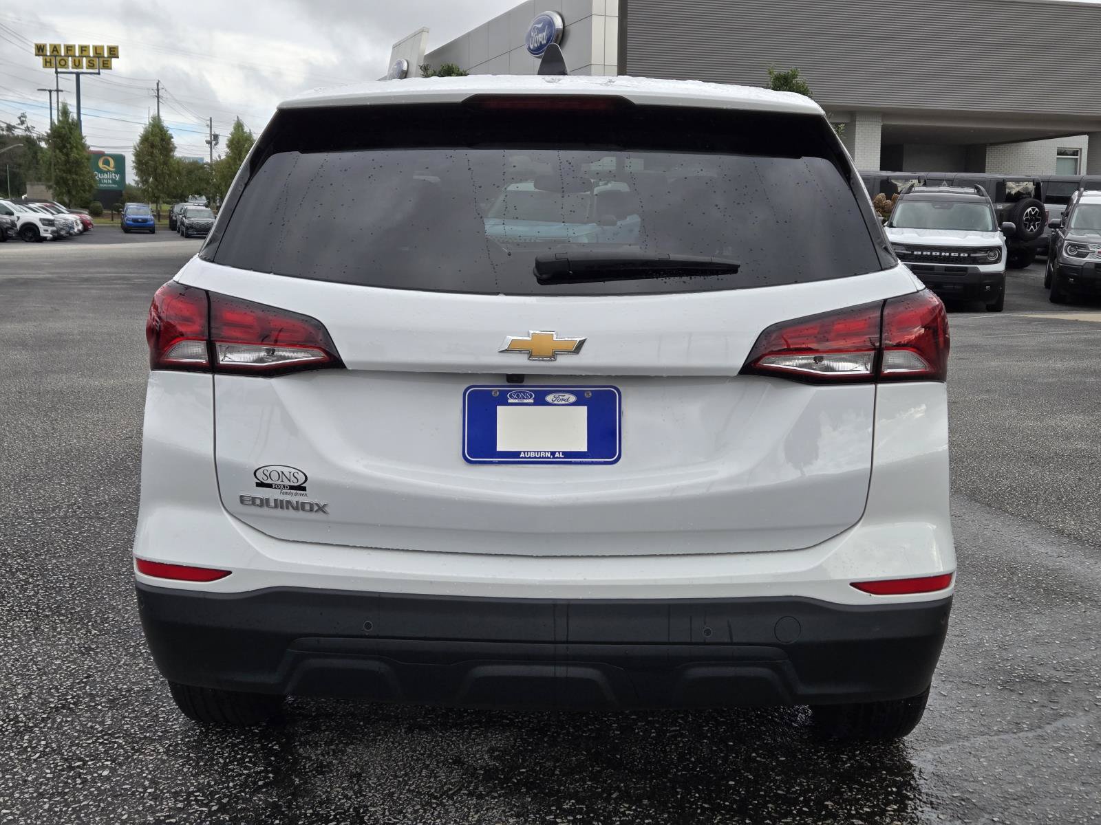 Used 2023 Chevrolet Equinox LS w/ LS Convenience Package FWD image 9