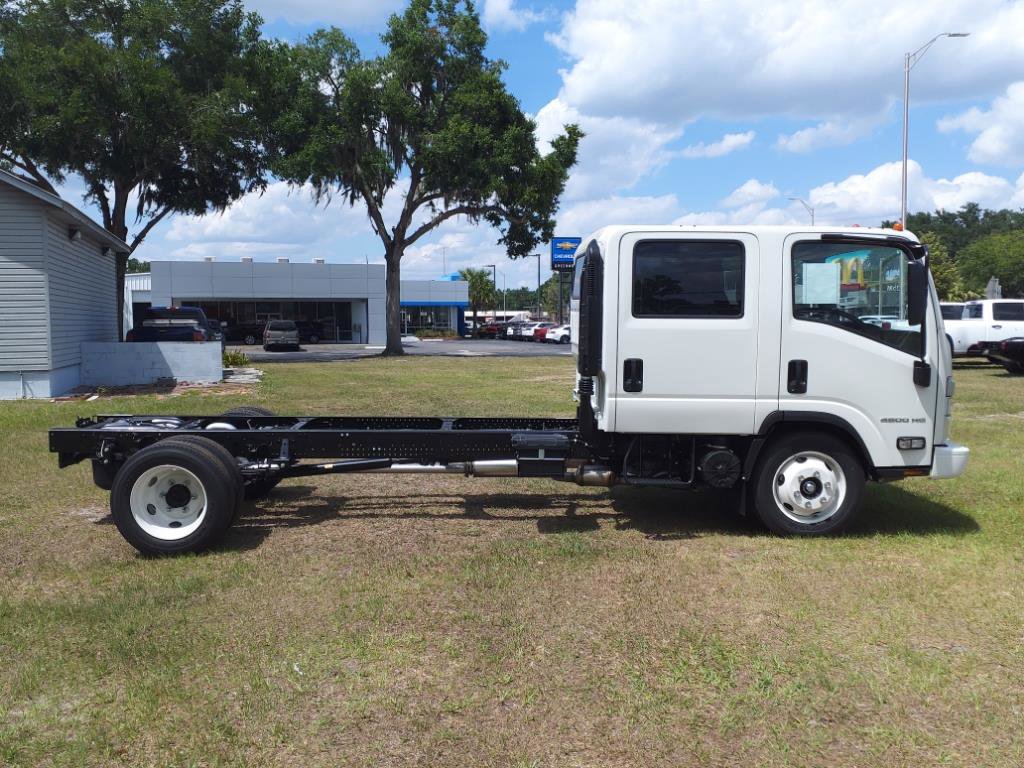 New 2024 Chevrolet Low Cab Forward image 3