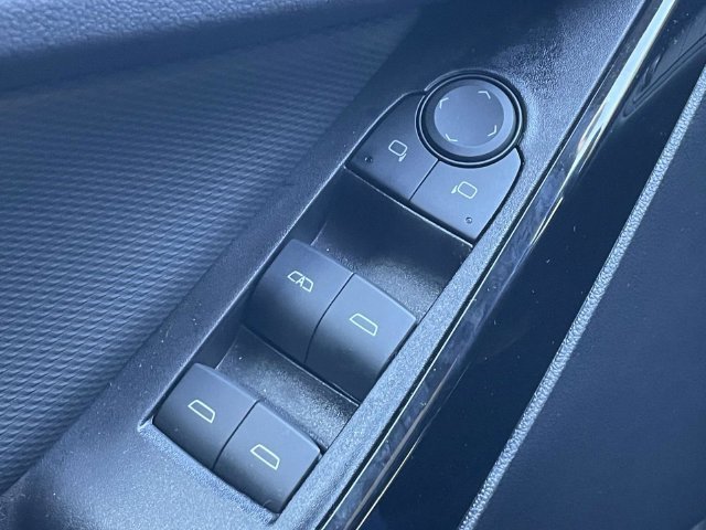 Used 2027 Chevrolet Equinox LT FWD image 26