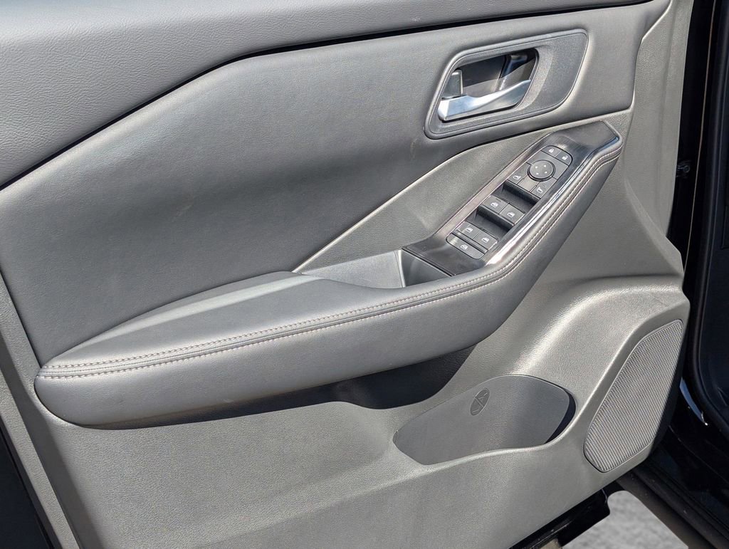 New 2026 Nissan Rogue SV image 15