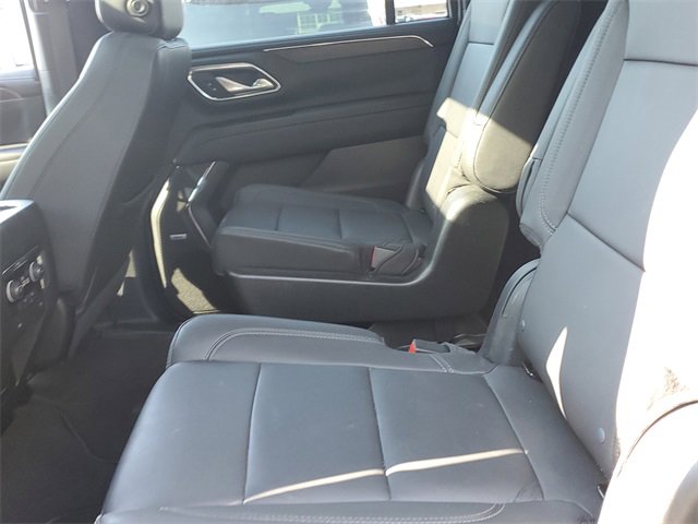 Used 2023 Chevrolet Suburban Z71 image 25