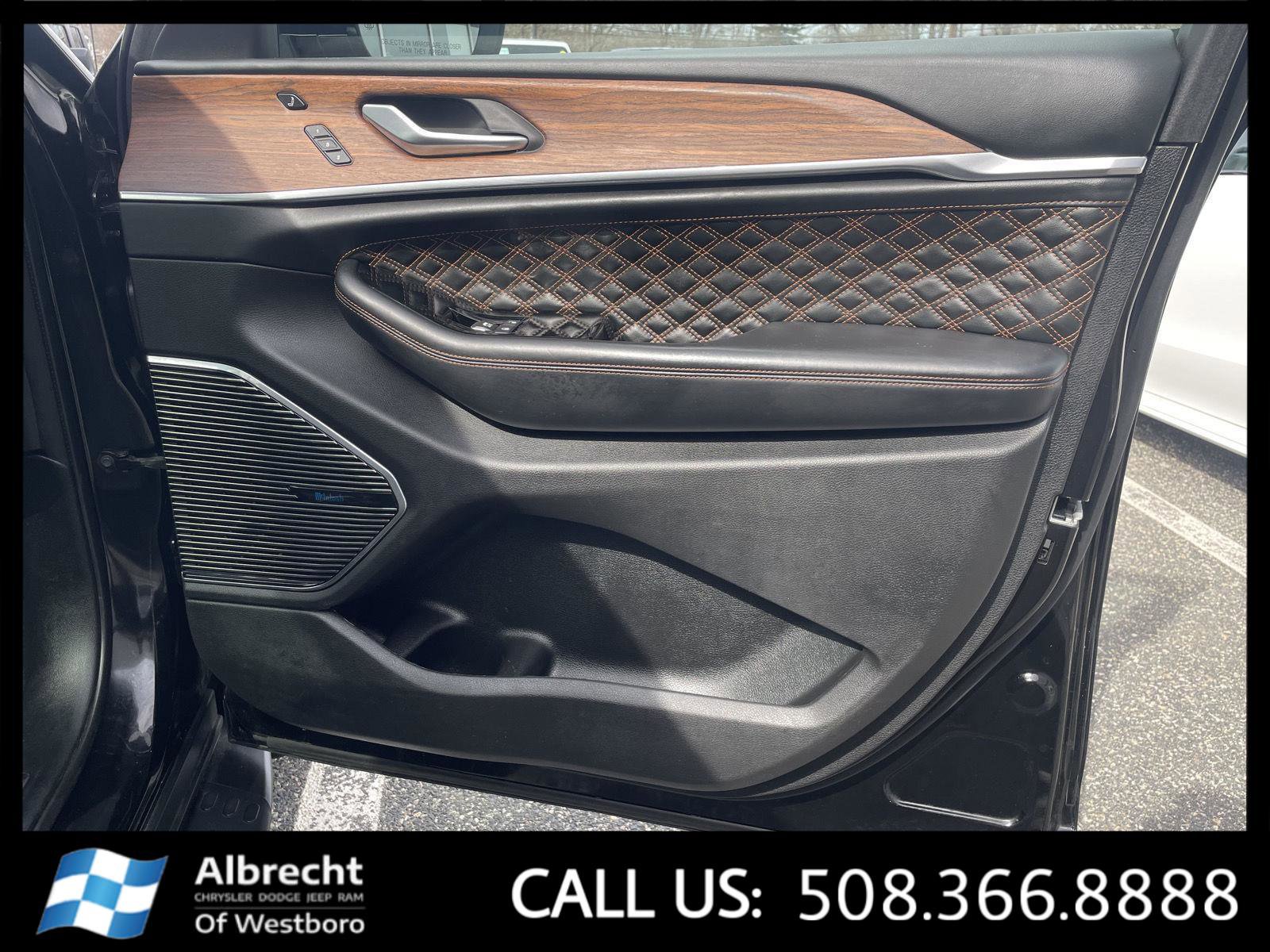 Used 2023 Jeep Grand Cherokee Summit w/ Adv Protech Group IV image 22