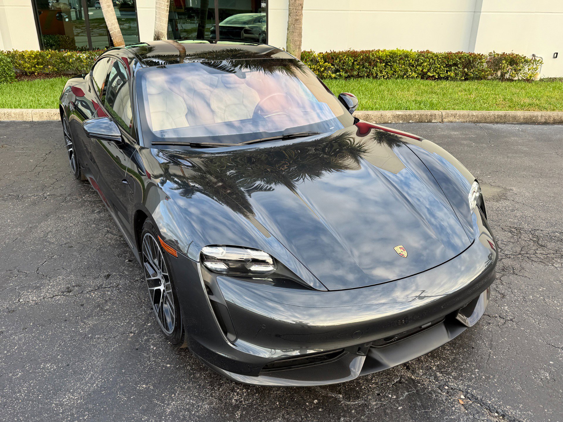 Used 2020 Porsche Taycan Turbo S image 10