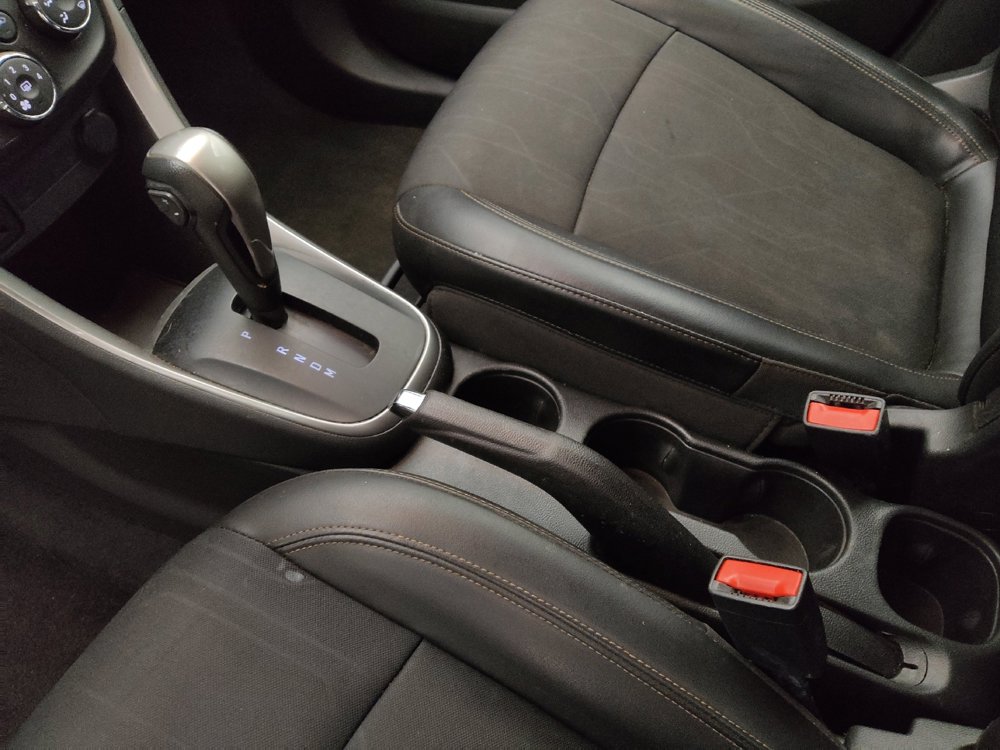 Used 2020 Chevrolet Trax LT w/ LT Convenience Package image 26