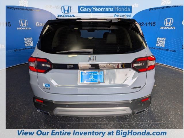 Used 2024 Honda Pilot Touring image 12