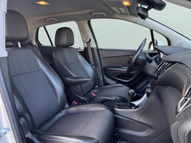 Used 2021 Chevrolet Trax LT w/ Driver Confidence Package AWD/4WD image 47