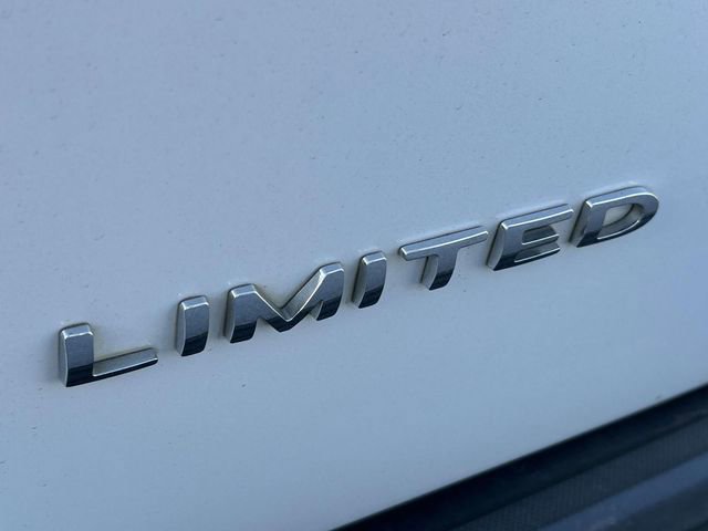 Used 2015 Ford Expedition Limited w/ Equipment Group 301A RWD image 6
