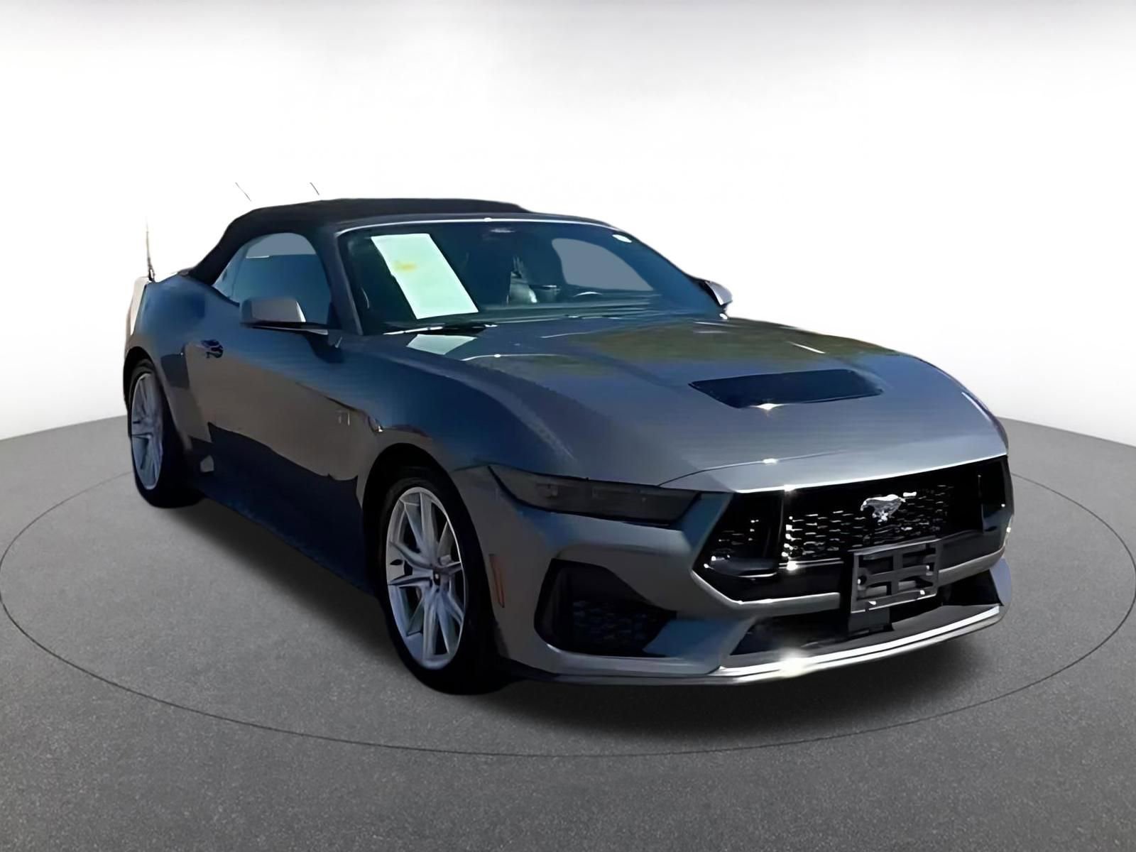 Used 2025 Ford Mustang GT Premium image 3