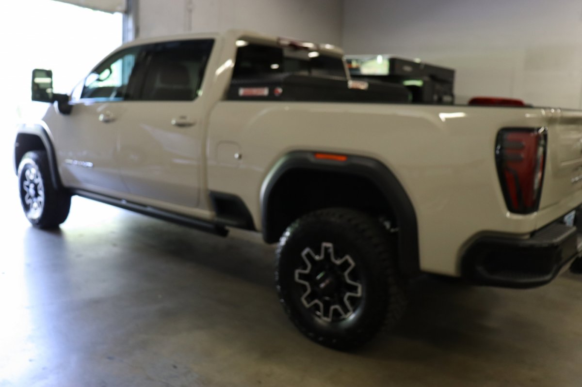 Used 2026 GMC Sierra 2500 AT4X AWD/4WD image 4