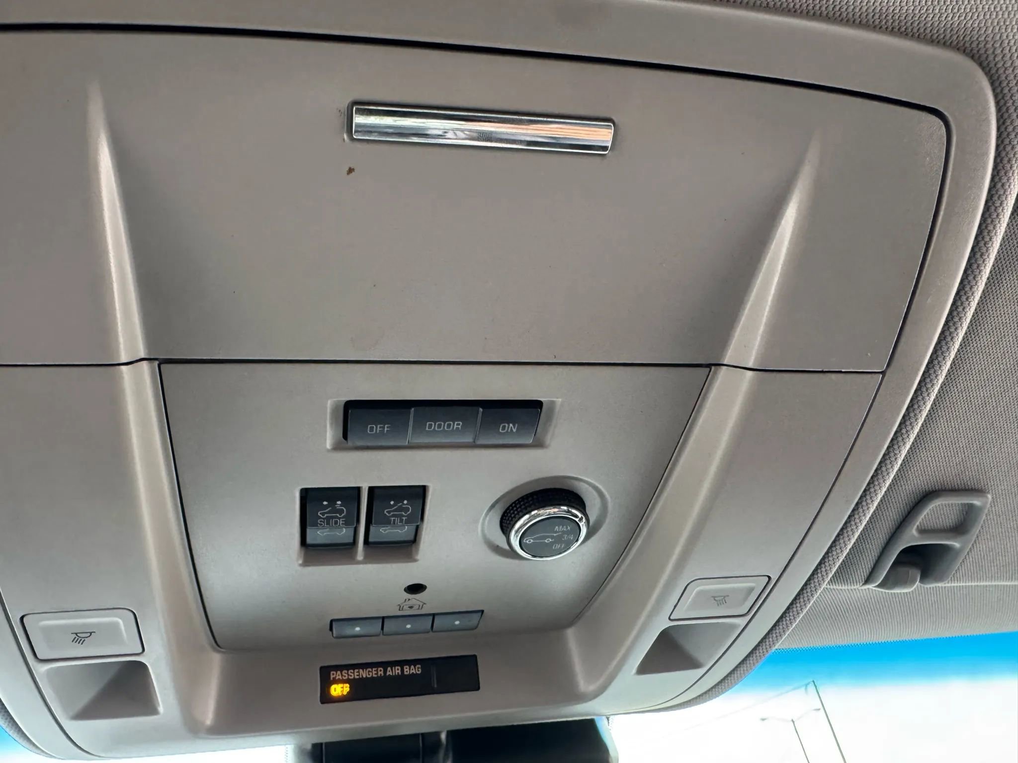 Used 2015 GMC Yukon Denali w/ Open Road Package image 30