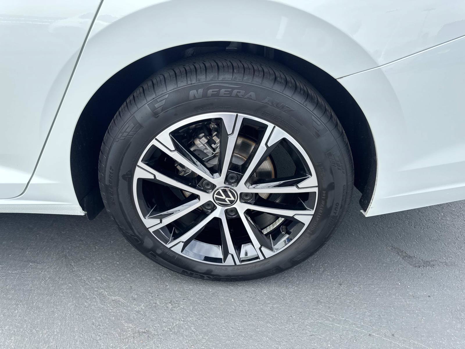 Certified 2025 Volkswagen Jetta Sport image 6