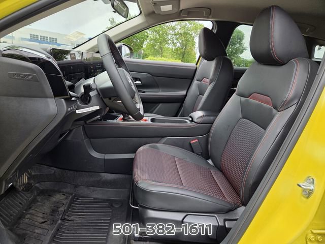 Used 2025 Nissan Kicks SR FWD image 9