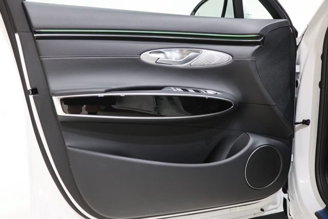 New 2026 Genesis GV70 2.5T AWD/4WD image 17