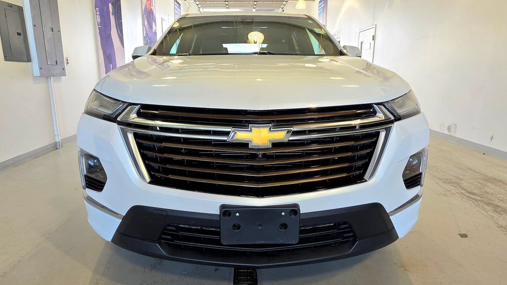 Used 2023 Chevrolet Traverse High Country AWD/4WD image 3
