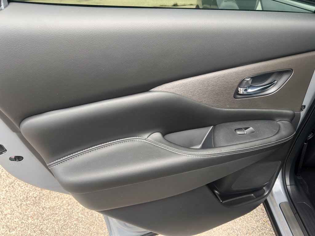 Certified 2023 Nissan Murano SL w/ SL Moonroof Package FWD image 12