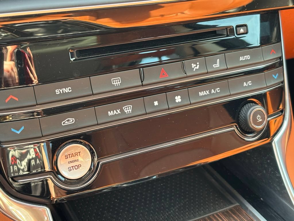 Used 2018 Jaguar XE Portfolio RWD image 41
