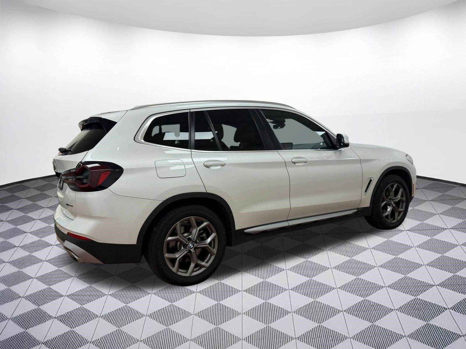 Certified 2024 BMW X3 xDrive30i w/ Premium Package w/ZPA image 7