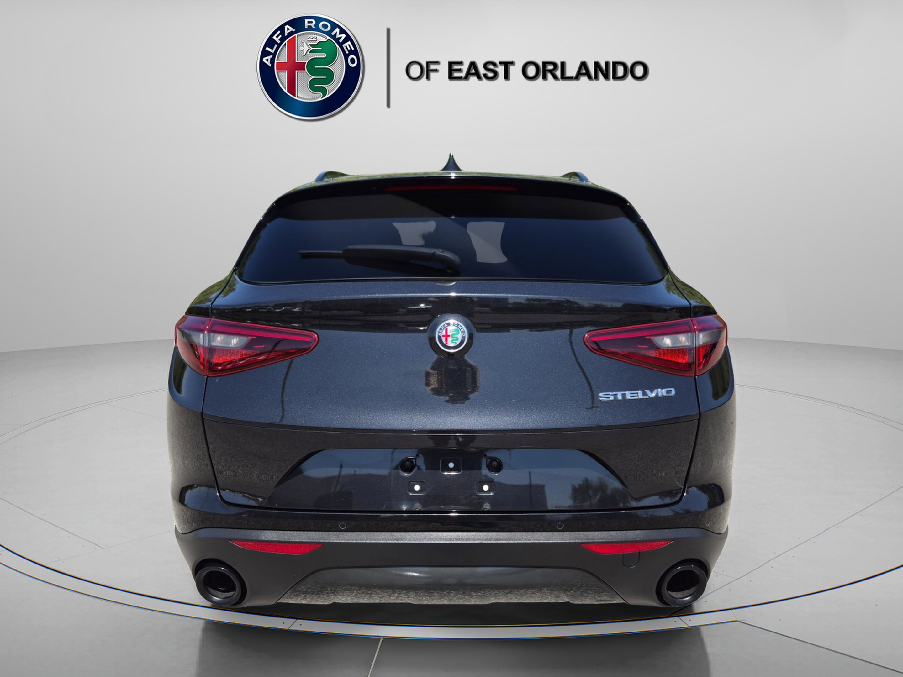 Used 2022 Alfa Romeo Stelvio Sprint RWD image 6