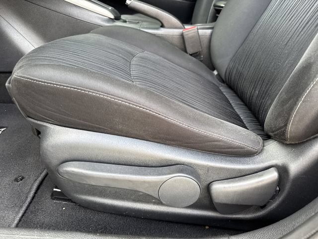Used 2019 Nissan Sentra SV w/ Special Edition Package FWD image 11