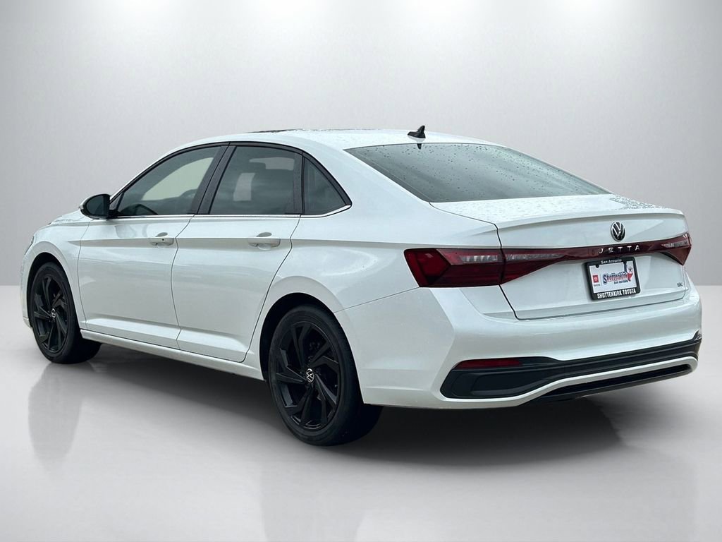 Used 2025 Volkswagen Jetta SE FWD image 7