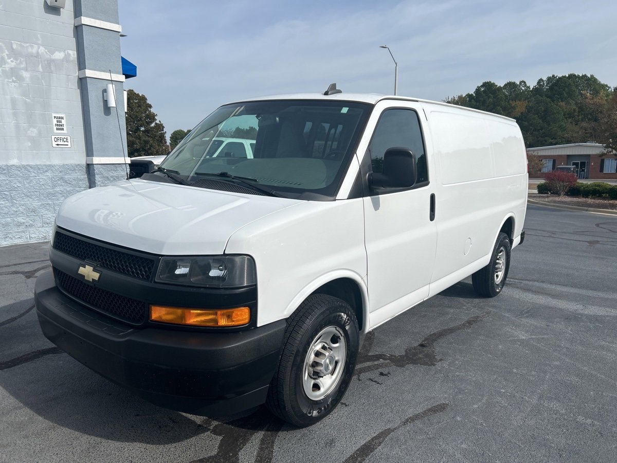 Used 2022 Chevrolet Express 2500 w/ Driver Convenience Package image 3