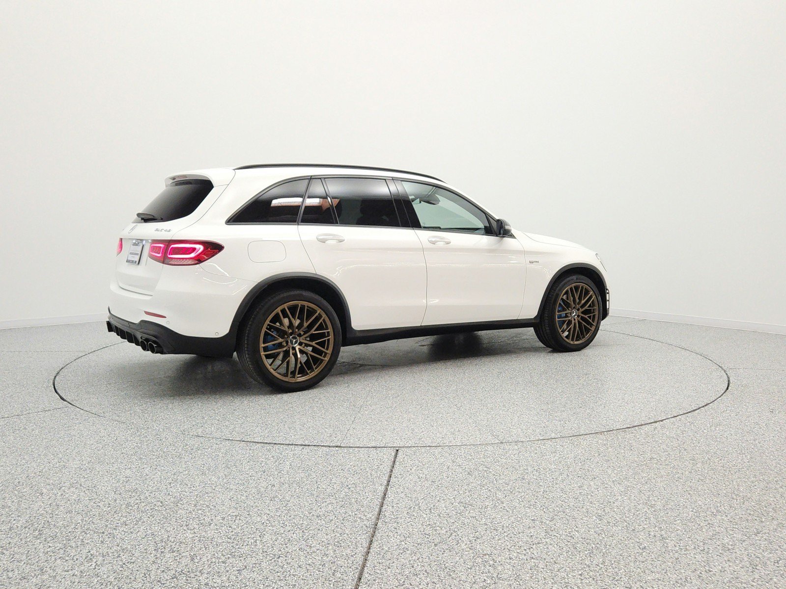 Used 2022 Mercedes-Benz GLC 43 AMG 4MATIC w/ Driver Assistance Package image 5