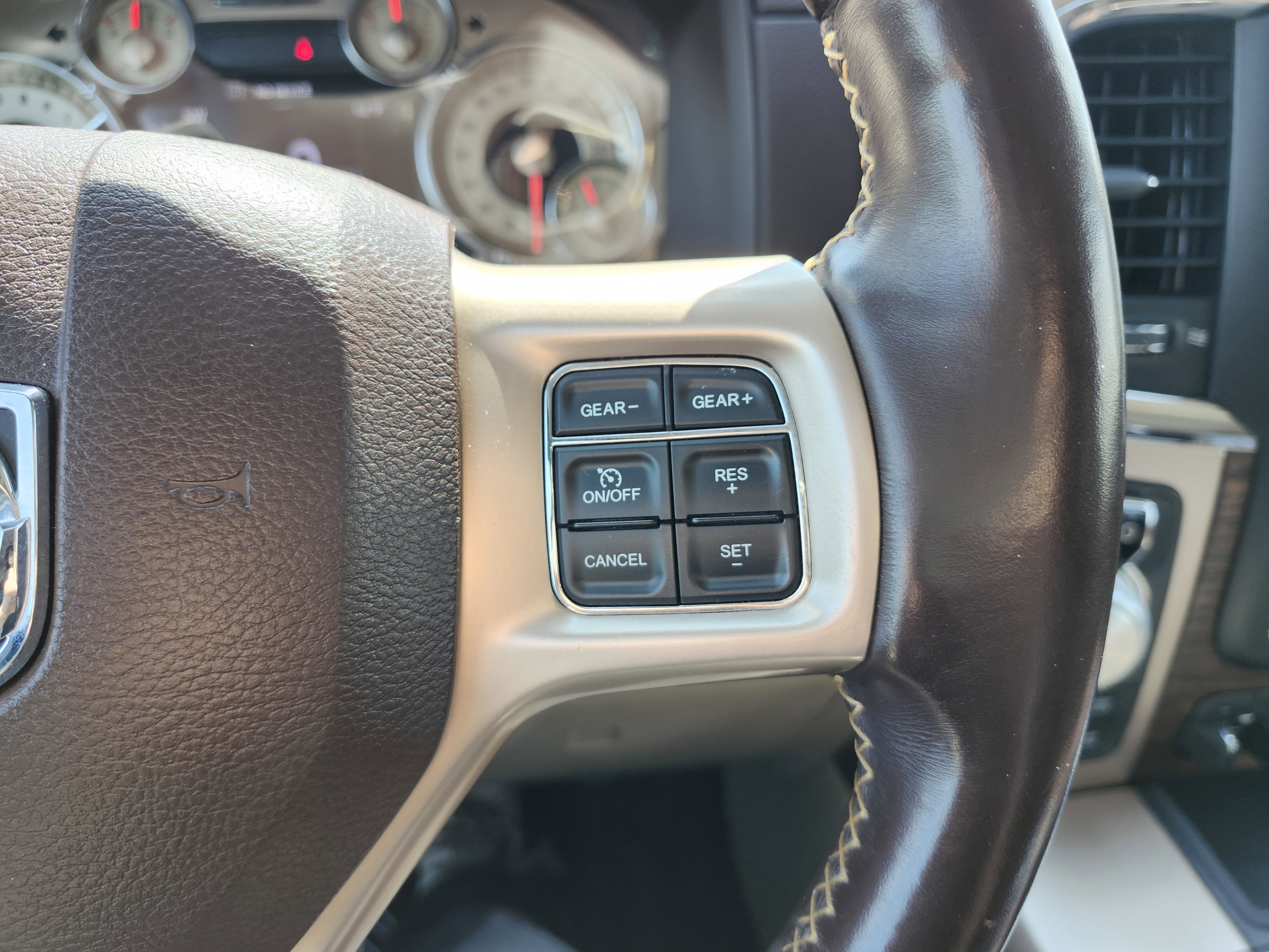 Used 2016 RAM 1500 Laramie Longhorn w/ Convenience Group AWD/4WD image 39