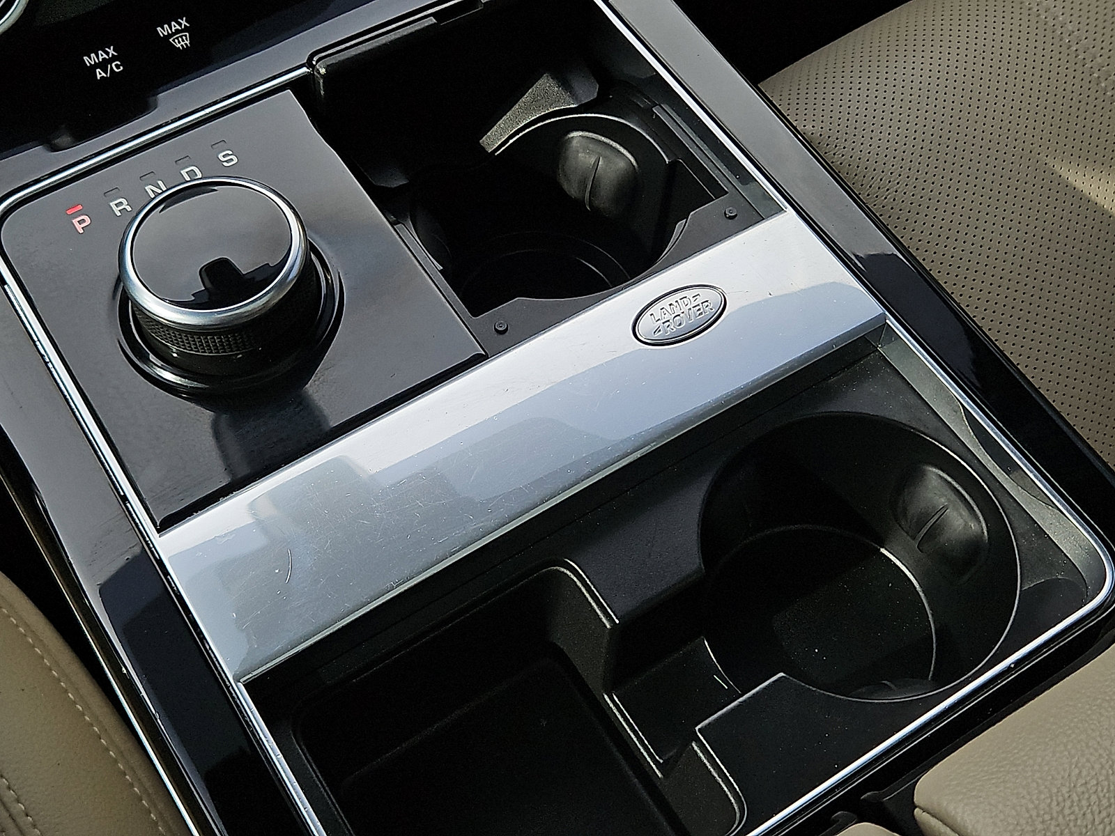 Used 2020 Land Rover Range Rover Velar R-Dynamic S image 25