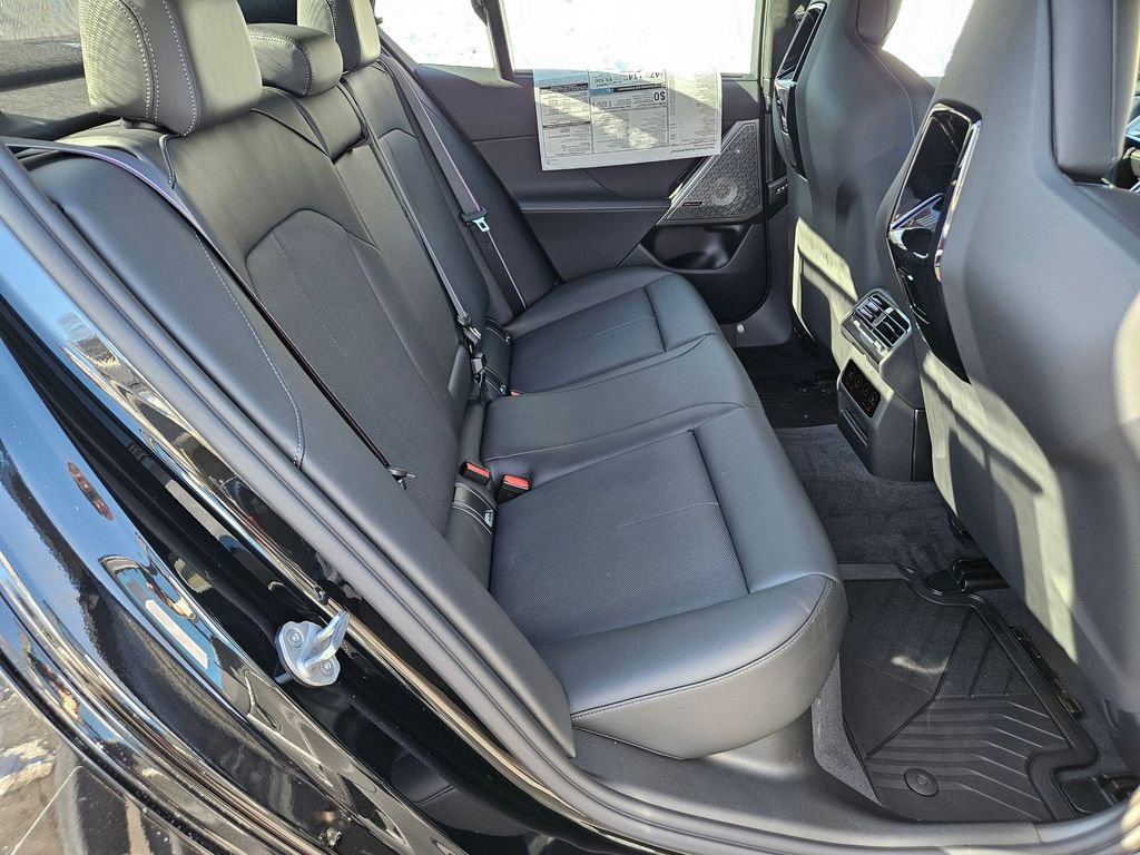 New 2026 BMW M5 w/ Carbon Package image 21