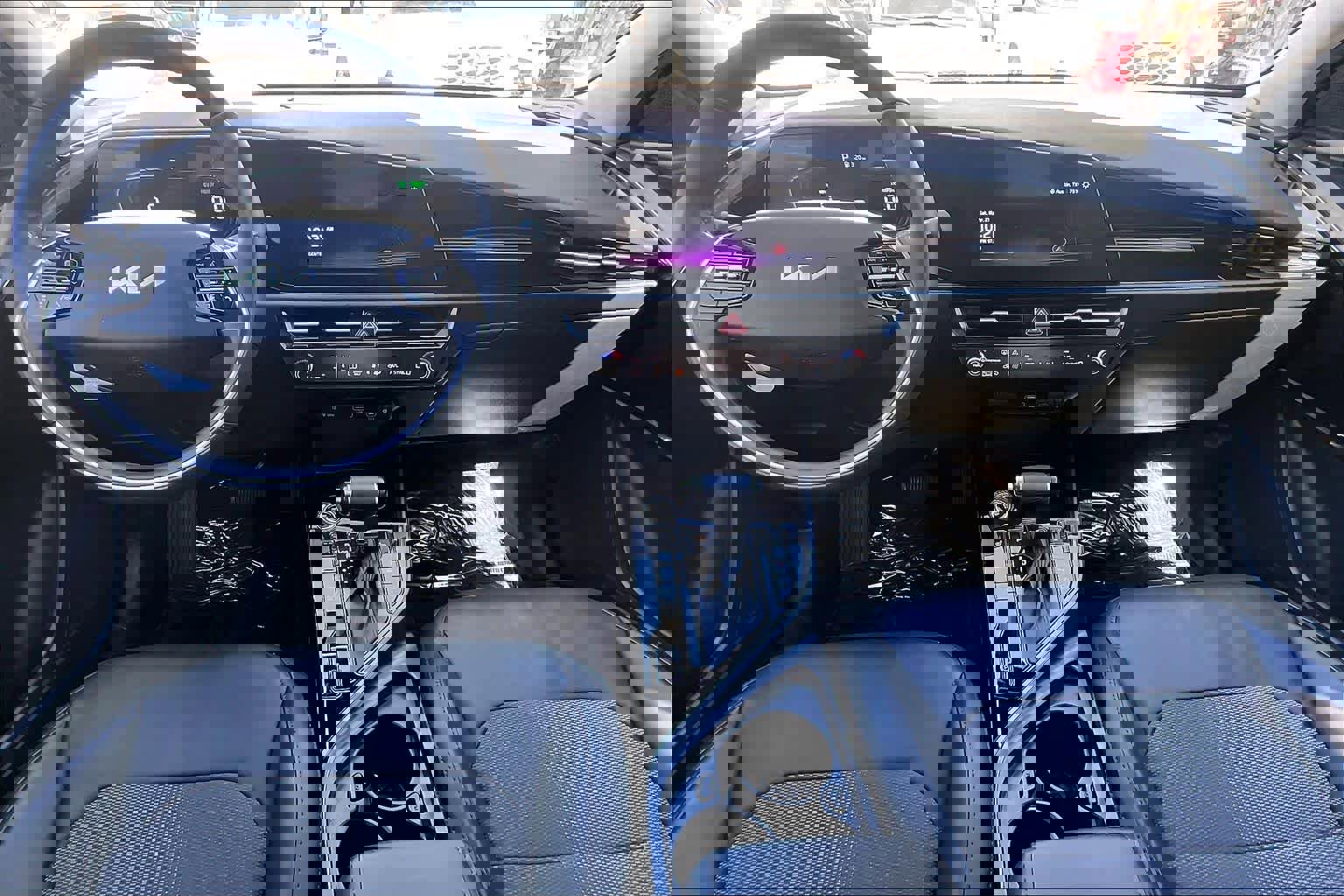 Used 2024 Kia Niro EX image 15