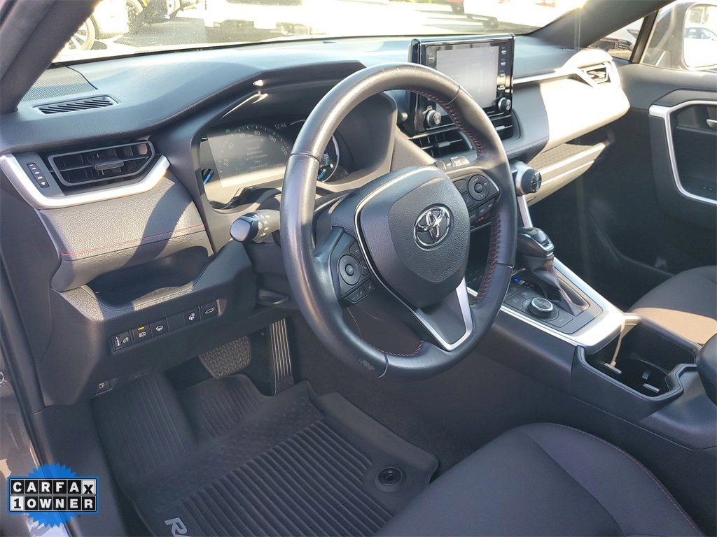Used 2022 Toyota RAV4 SE image 18