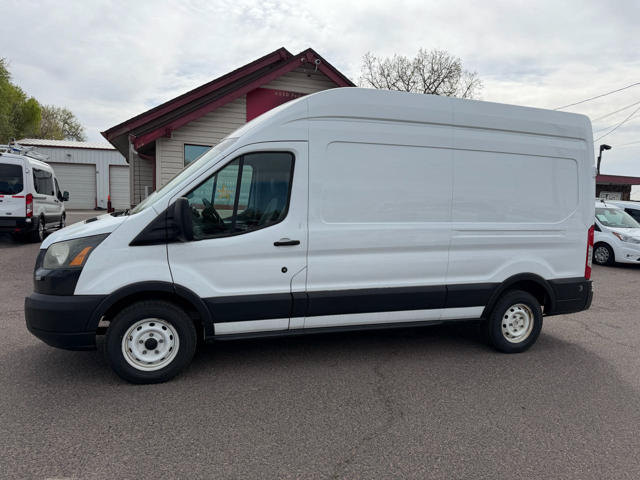 Used 2017 Ford Transit 250 148 High Roof RWD image 5
