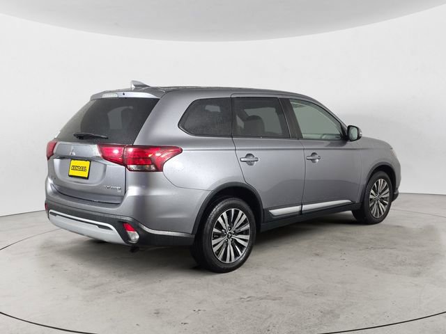Used 2019 Mitsubishi Outlander SE image 5
