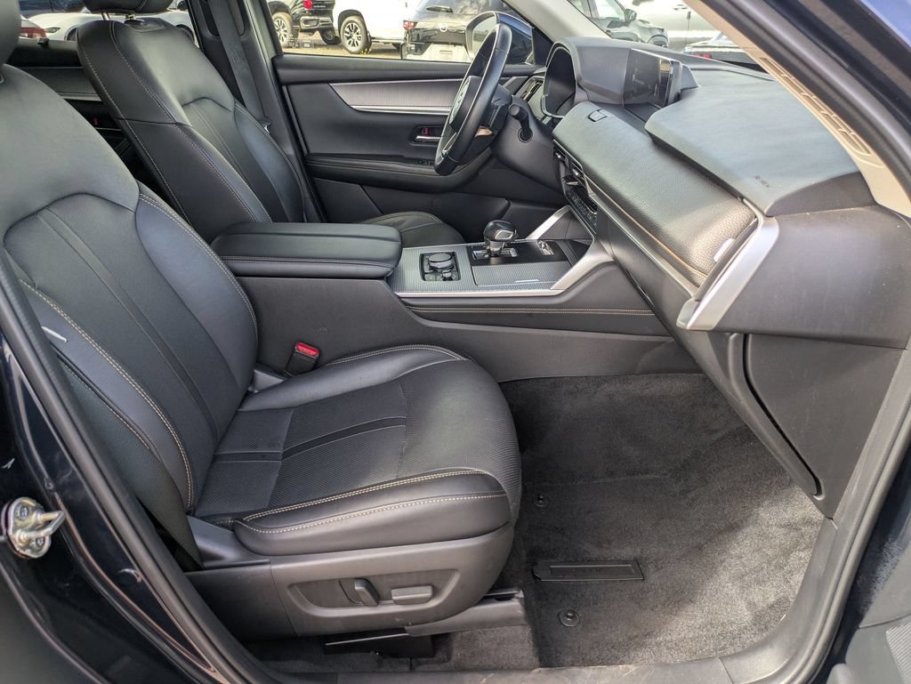 Used 2024 MAZDA CX-90 3.3 Turbo w/ Premium Package AWD/4WD image 22
