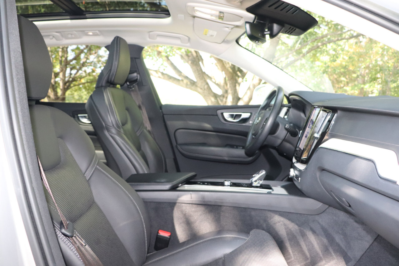 Used 2022 Volvo XC60 B5 Inscription w/ Advanced Package image 26