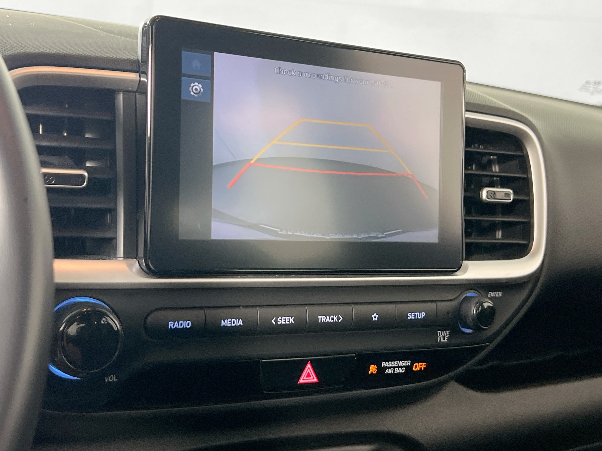 Used 2024 Hyundai Venue SEL FWD image 13