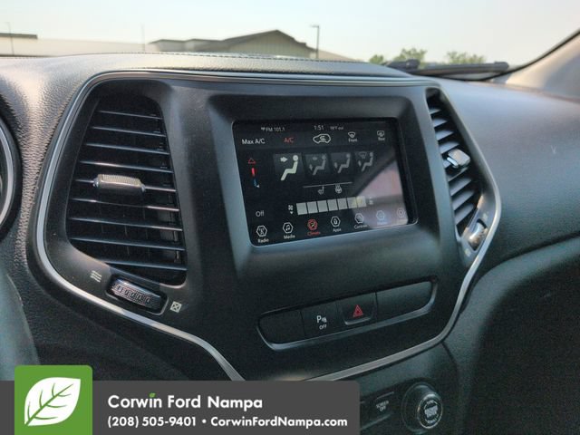 Used 2020 Jeep Cherokee Latitude Plus w/ Cold Weather Group AWD/4WD image 16