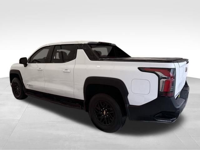 Used 2025 Chevrolet Silverado EV LT image 2