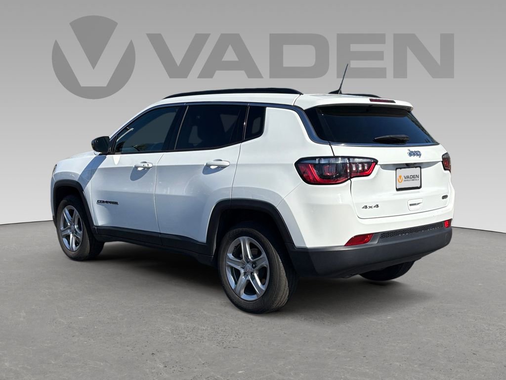 Used 2024 Jeep Compass Latitude image 21